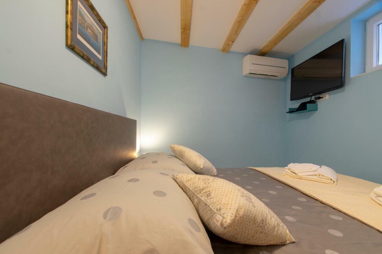 Apartments Giro Korcula エクステリア 写真