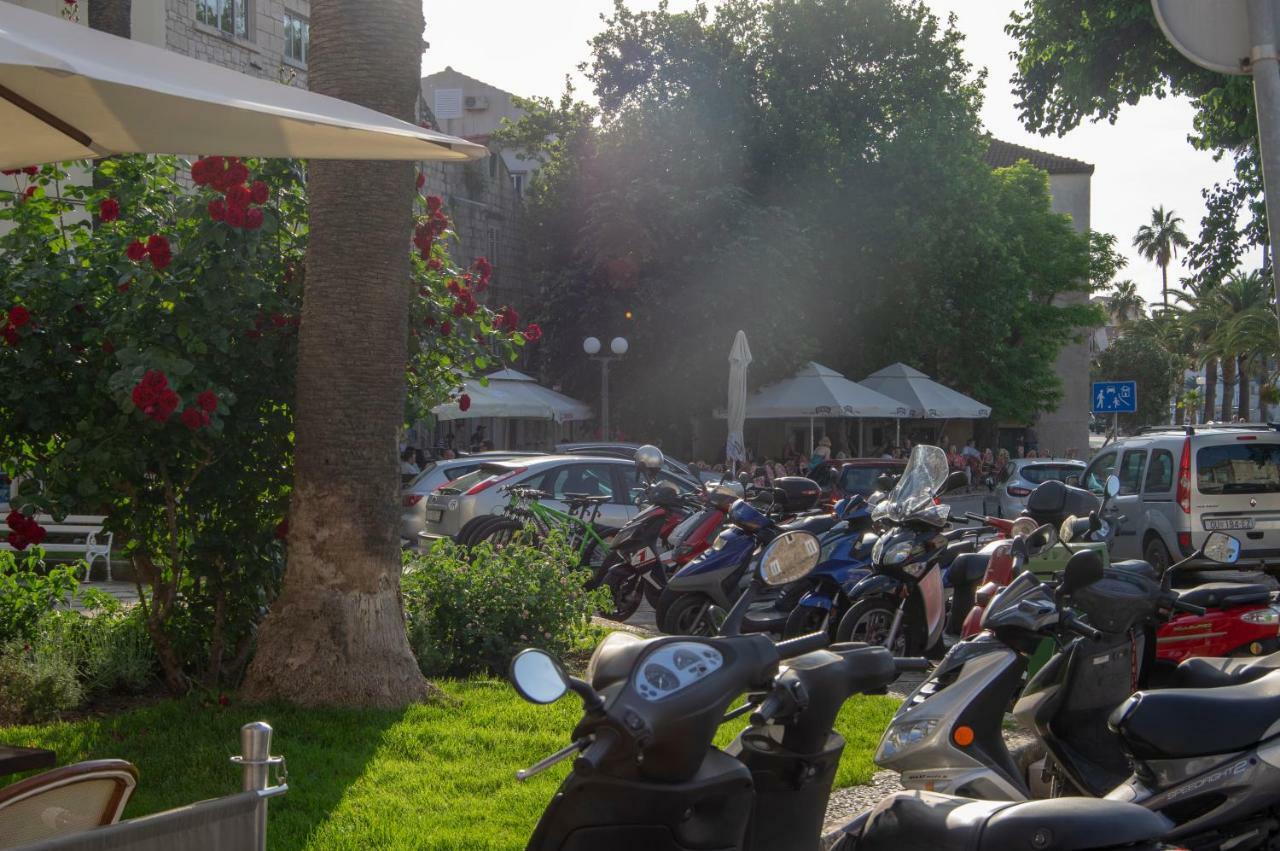 Apartments Giro Korcula エクステリア 写真